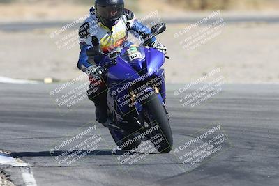 media/Oct-30-2025-Racers Edge (Thu) [[dabbdaf680]]/3-B Group/Session 2 Turn 2/